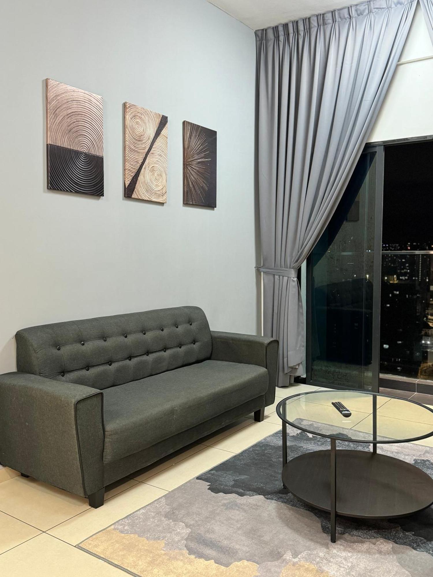 Reizz Residence By Nexus Suites Kuala Lumpur Exterior photo